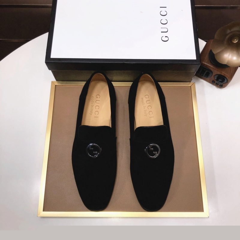 G*u*i leather shoes